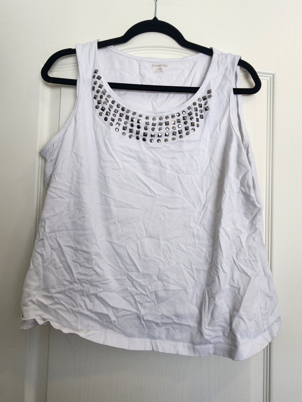 St. John's Bay White Sleeveless Tank with Silver Stud Neckline XL Euc